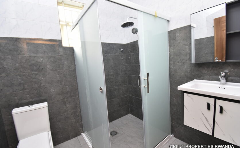 House for sale in Remera (18)