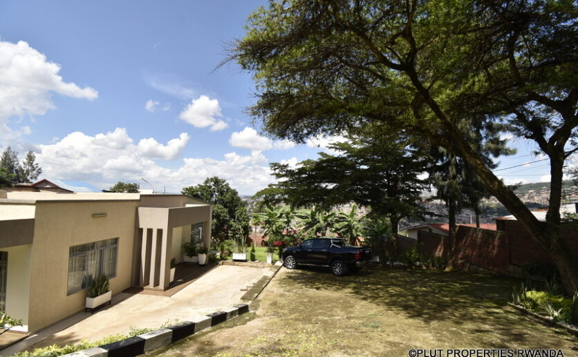 Rent in Kiyovu (16)