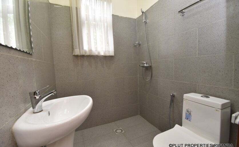 Rent in Kiyovu (4)