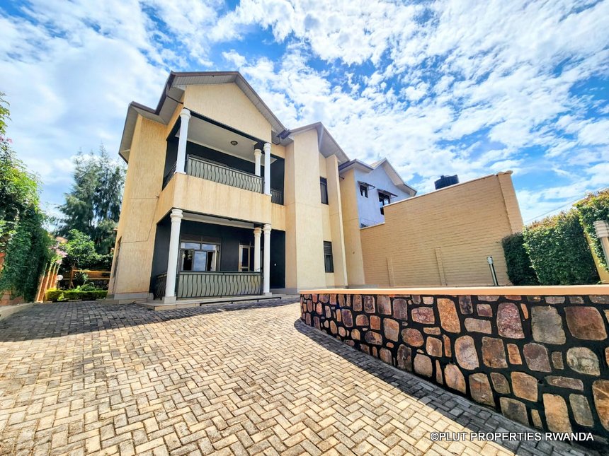 Furnished semi-detached house for rent in Gacuriro.