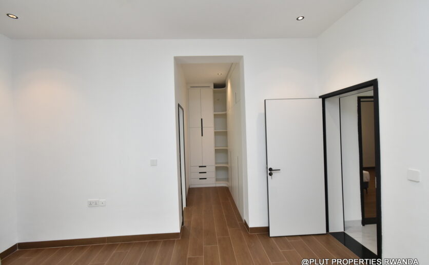 Zara apartment update plut properties (10)