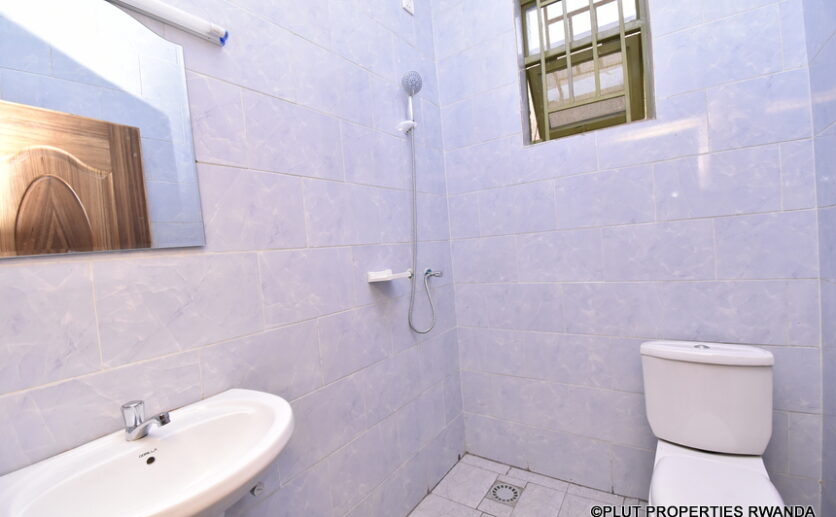 beautiful house for sale in Remera (4)