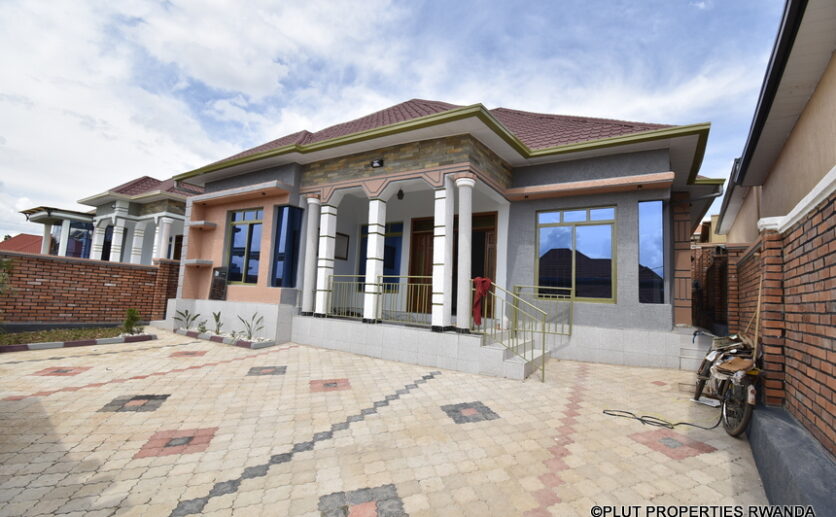 beautiful house for sale in Remera (9)