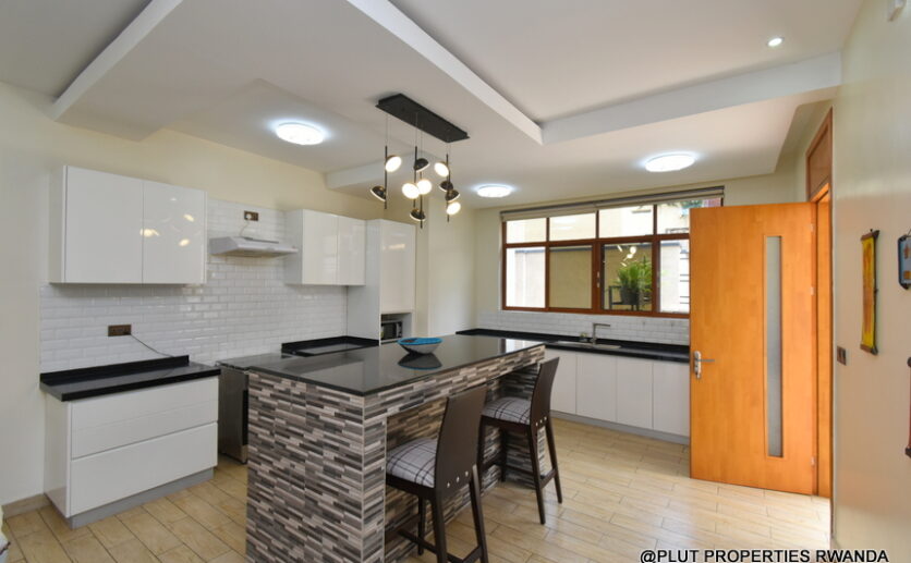 serviced modern ground floor apartment (update) (16)