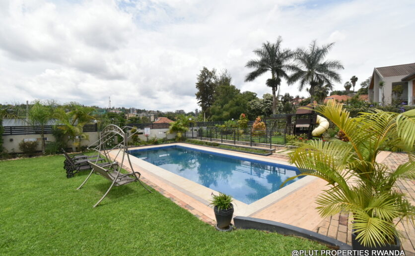 serviced modern ground floor apartment (update) (9)