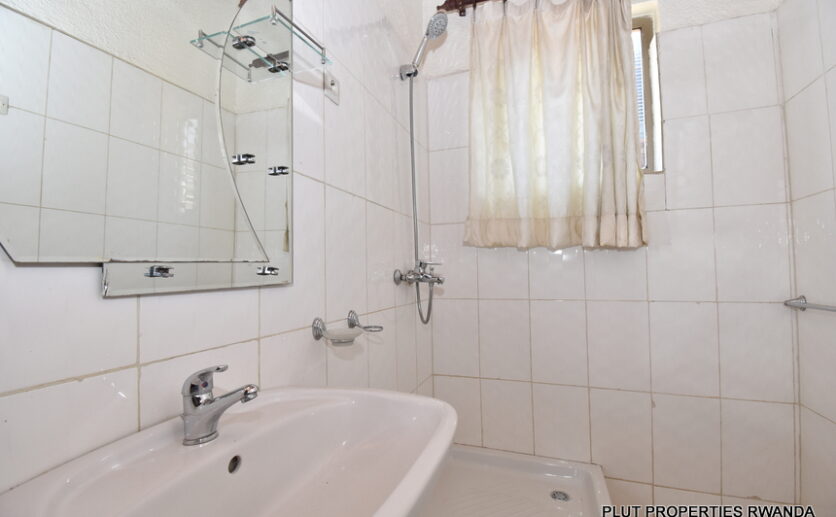 House for rent in Gacuriro plut properties (10)