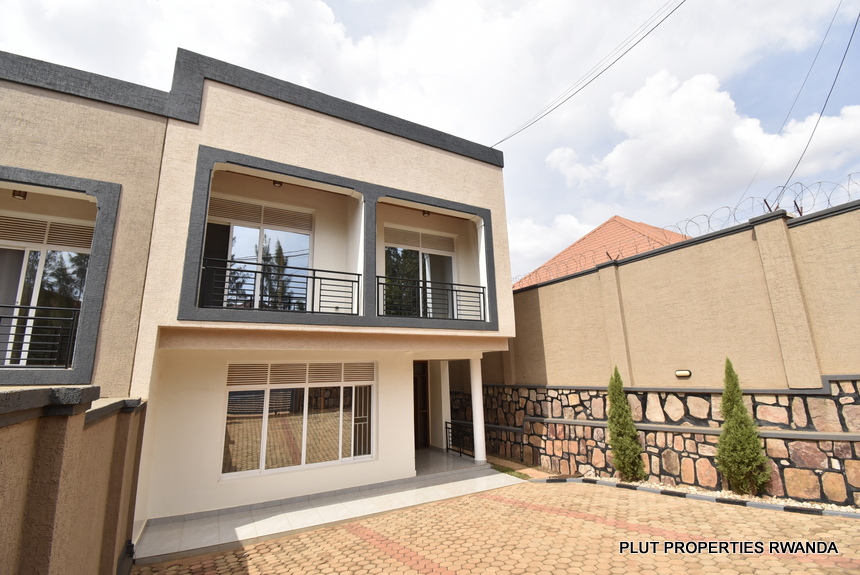 Unfurnished house for rent in Kibagabaga.