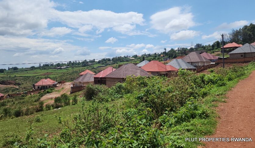Buy land in Bumbogo 2 plut properties (7)