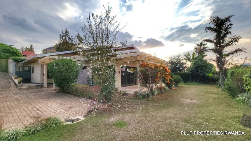 House for sale in Kibagabaga Kigali.