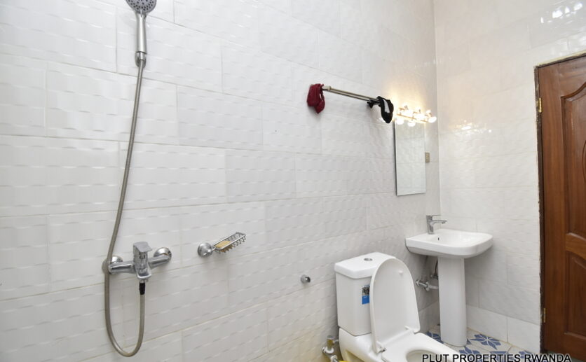 Kigali Rebero house for rent plut properties (3)