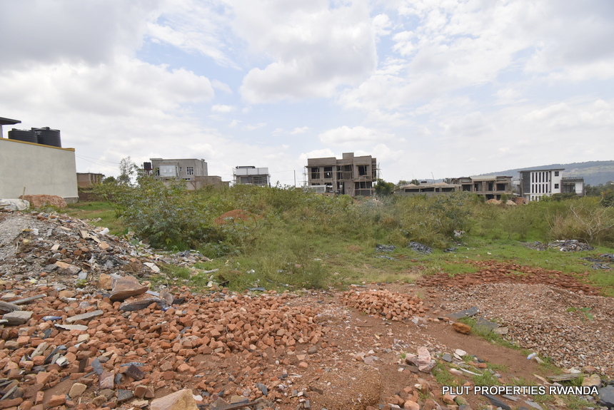 Plot for sale in Nyanza.