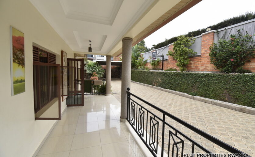 House for rent in Kiyovu Plut properties (10)