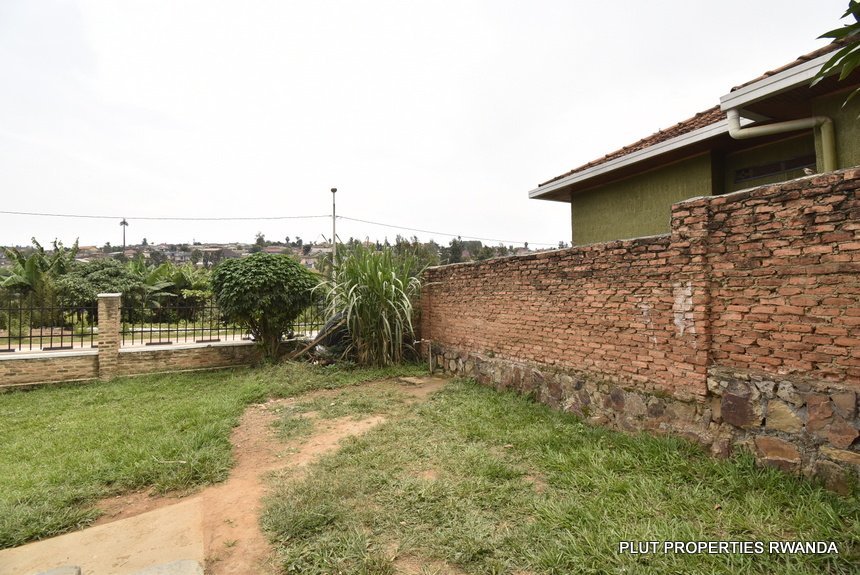 Plot for sale in Kicukiro Niboye.