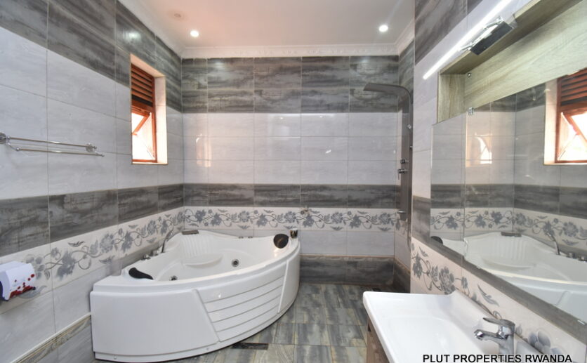 House for rent in Kicukiro plut properties (4)