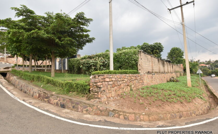 Big plot for sale in Kibagabaga Kigali plut properties (8)