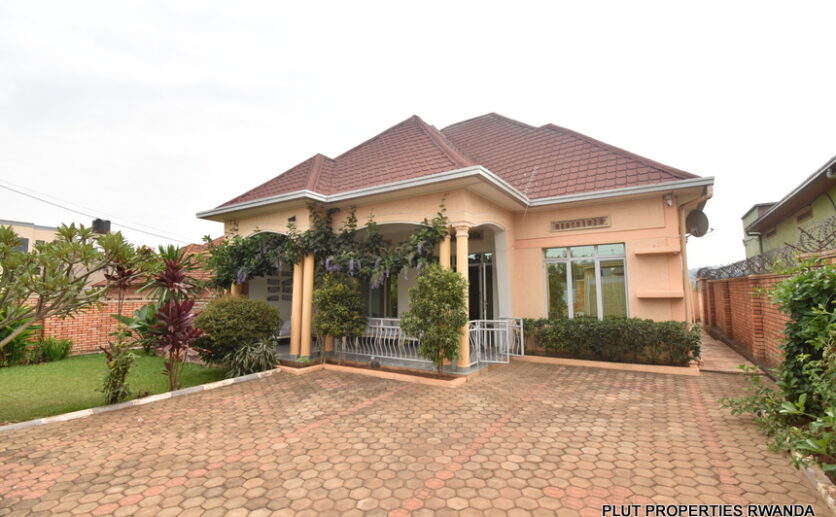 House for rent in Kicukiro plut properties (3)