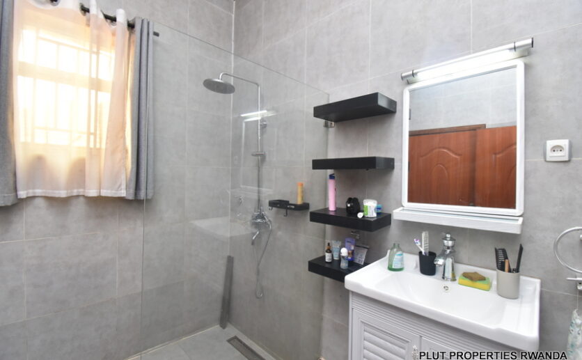 House for rent in Kicukiro plut properties (9)