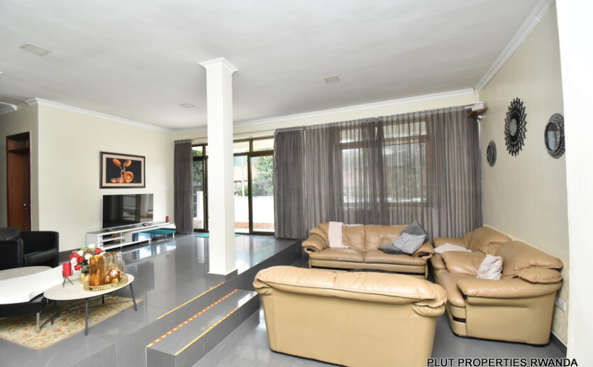 House for rent plut properties (5)