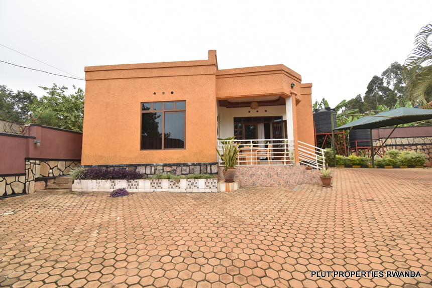 Houses in Busanza for rent