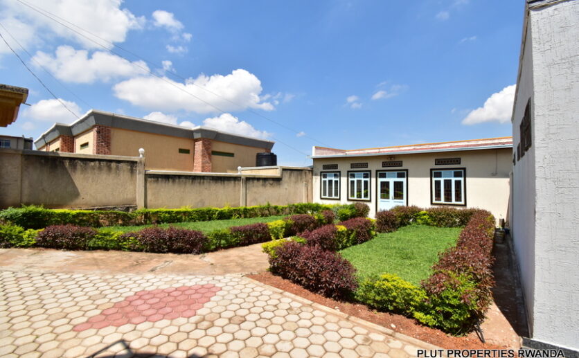 House for rent in Gisozi plut properties (11)