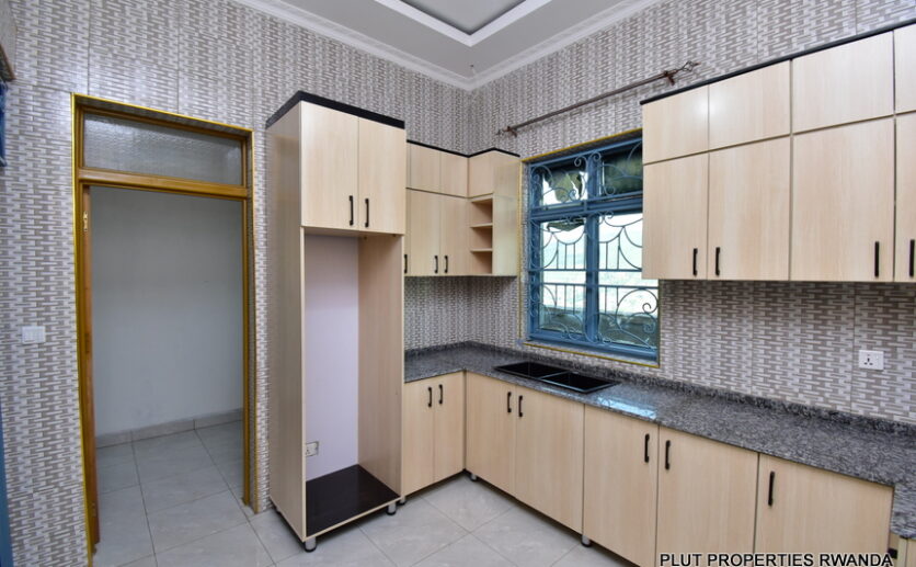House for rent in Gisozi plut properties (5)