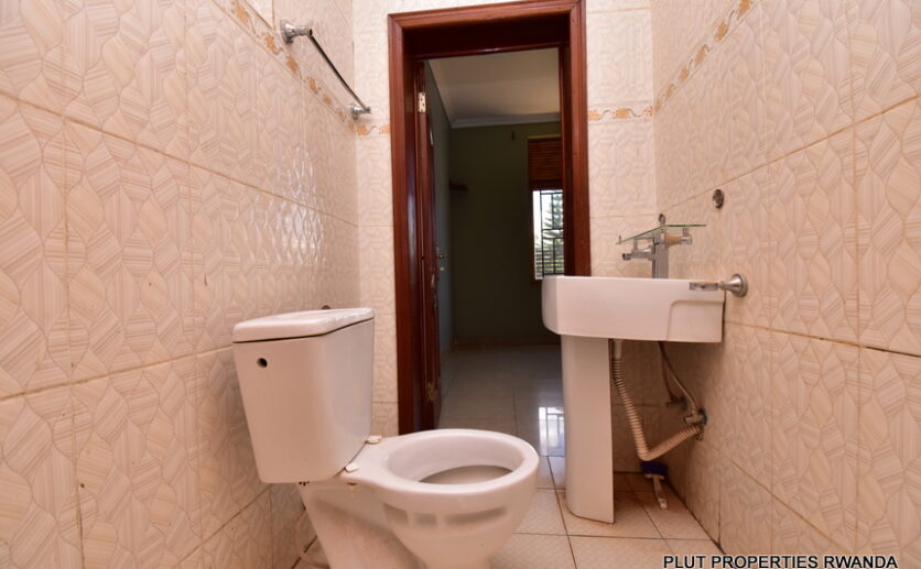 House for sale in Nyamirambo plut properties (10)