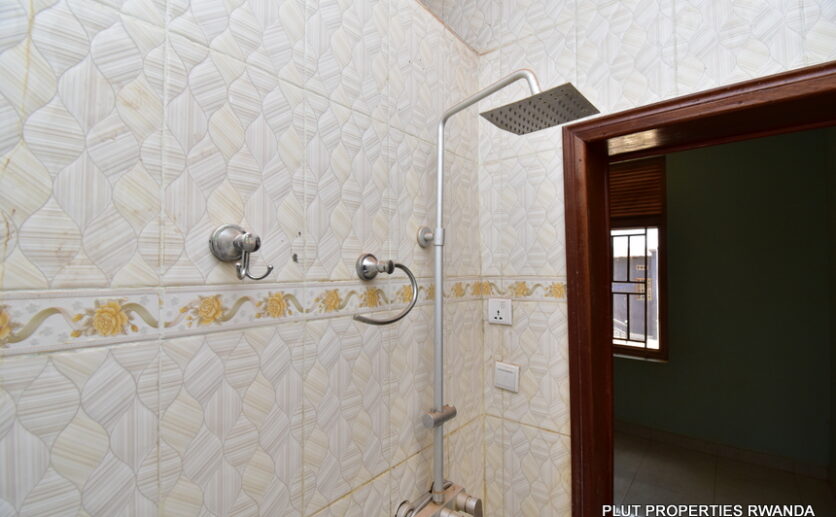 House for sale in Nyamirambo plut properties (11)