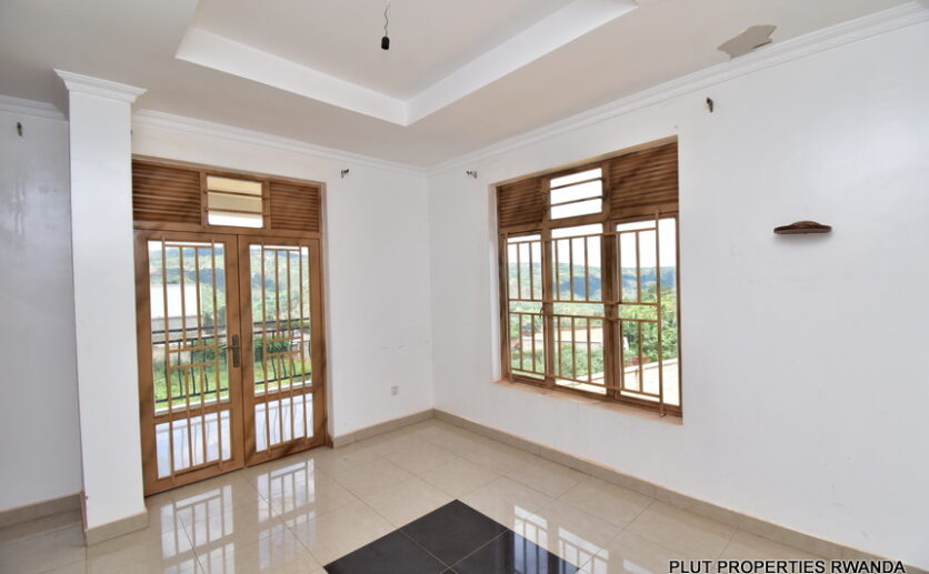 House for sale in Nyamirambo plut properties (14)
