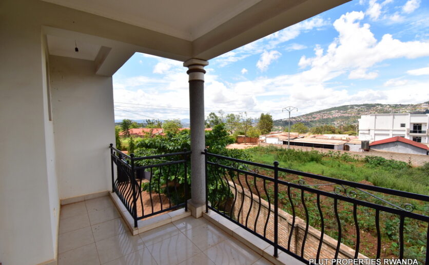 House for sale in Nyamirambo plut properties (15)
