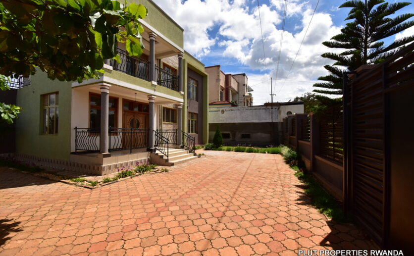 House for sale in Nyamirambo plut properties (19)