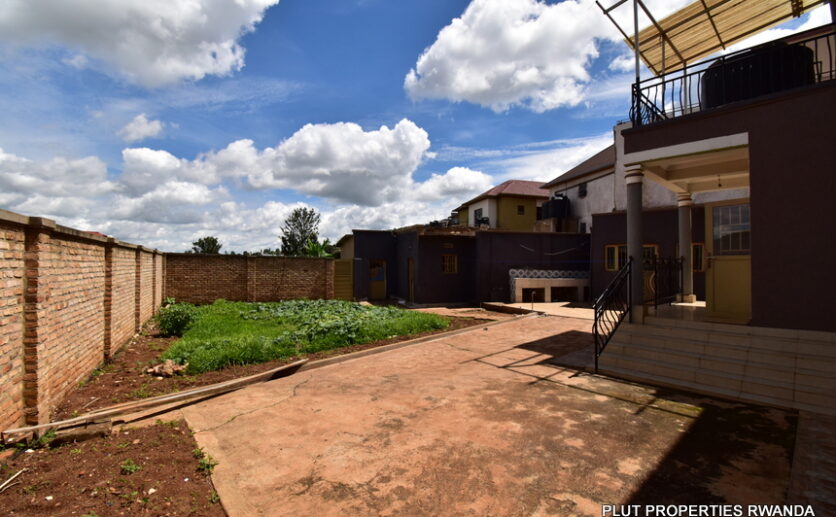 House for sale in Nyamirambo plut properties (2)