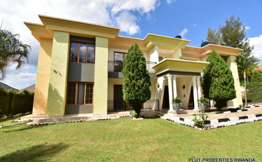 2 bedrooms apartment for rent plut properties (4)
