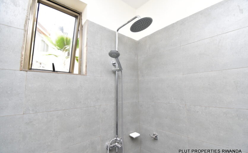 3 bedroom house for rent in Kacyiru plut properties (16)