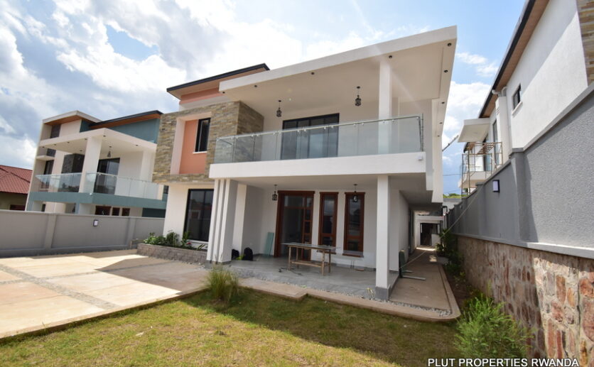 Kigali Kibagabaga house for sale plut properties (3)