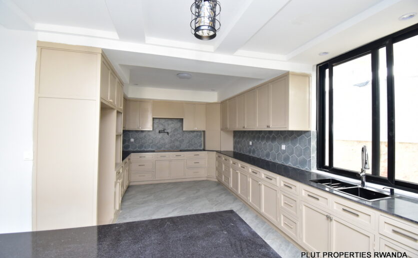 Kigali Kibagabaga house for sale plut properties (8)