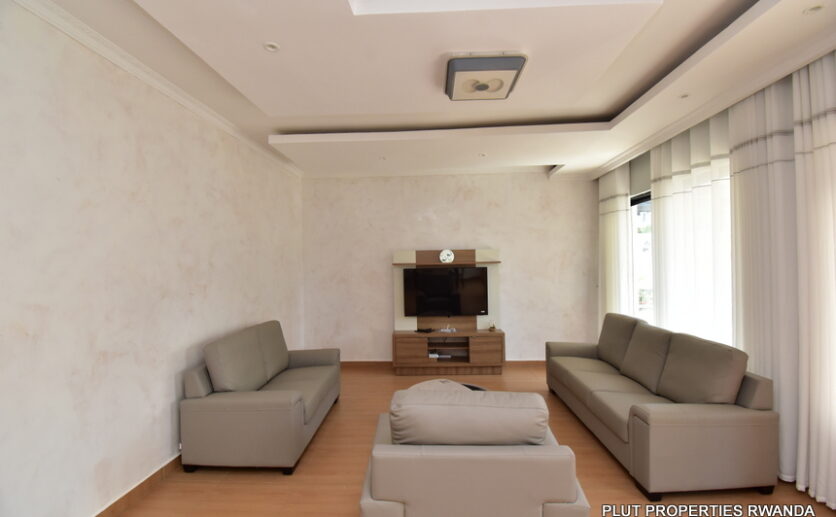 House for rent in Gacuriro plut properties (1)