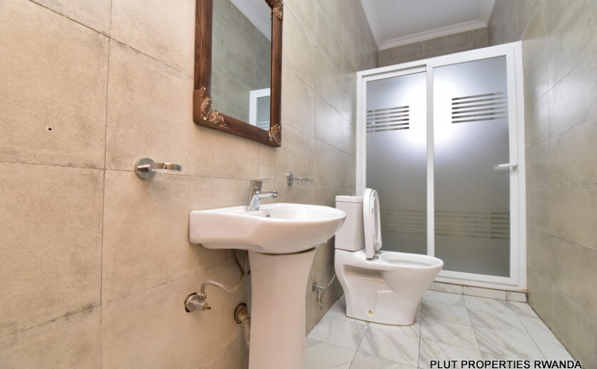 House for rent in Gacuriro plut properties (10)