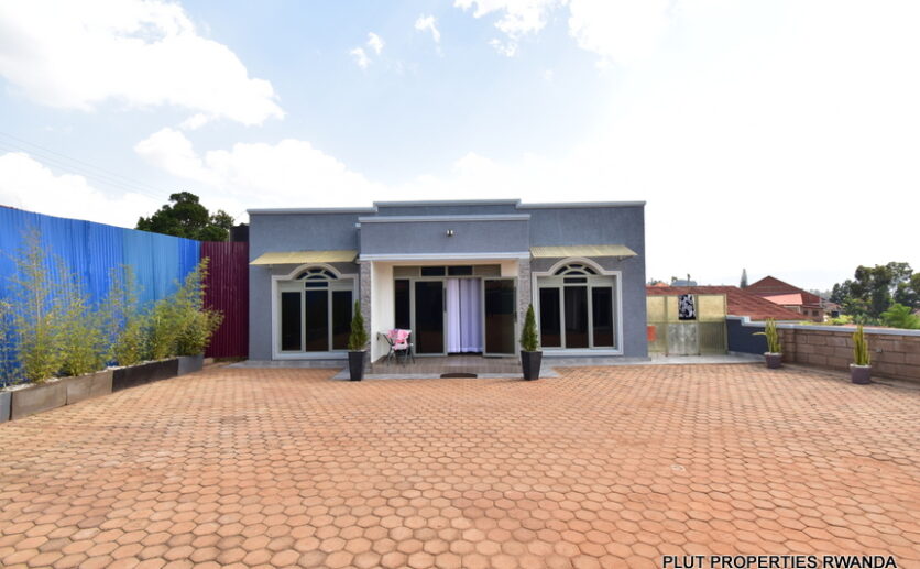fully furnished house for rent in Kicukiro plut properties (11)