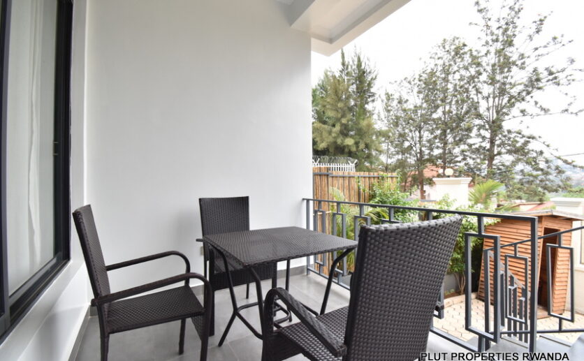 Beautiful house in Nyarutarama plut properties (13)