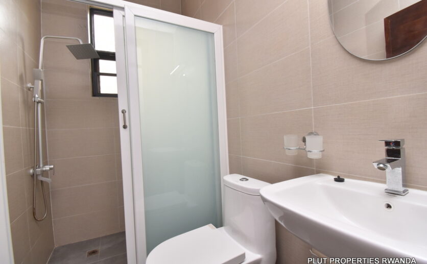 Beautiful house in Nyarutarama plut properties (4)