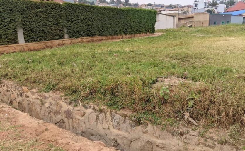 Big plot for sale in Kibagabaga plut properties (4)