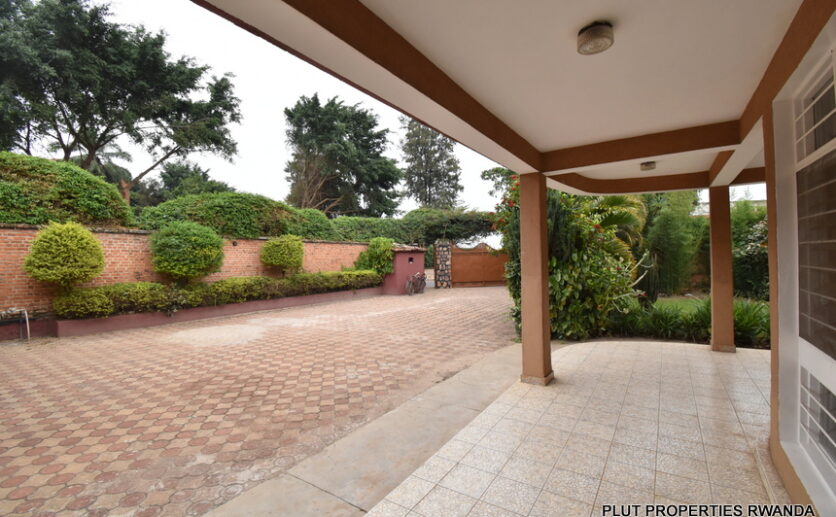 Kicukiro unfurnished house for rent plut properties (1)