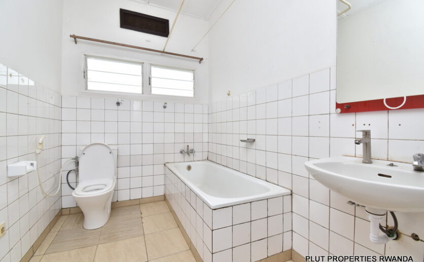 Kicukiro unfurnished house for rent plut properties (13)