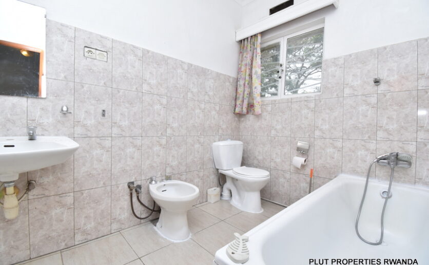 Rent in Kigali Kiyovu plut properties (14)