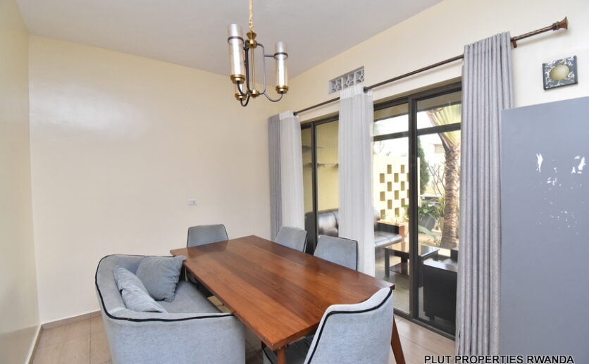Vision city house for rent plut properties (16)