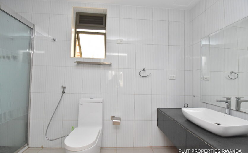 Vision city house for rent plut properties (9)