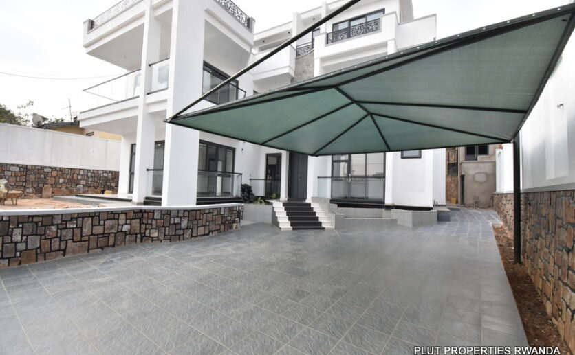 mansion for sale plut properties (7)