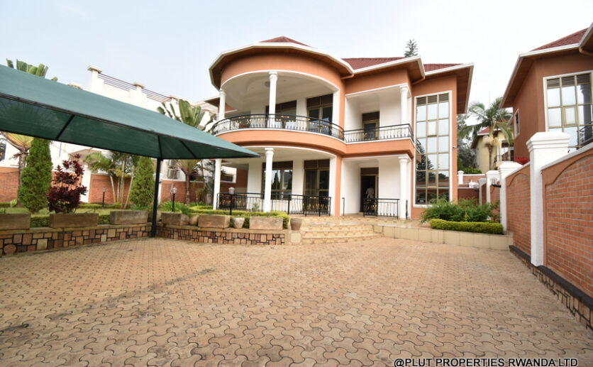 5 big rooms for rent in Kigali plut properties (13)