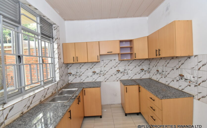 Unfurnished 2 storey house for rent in Kagugu plut properties (3)