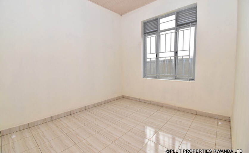 Unfurnished 2 storey house for rent in Kagugu plut properties (5)